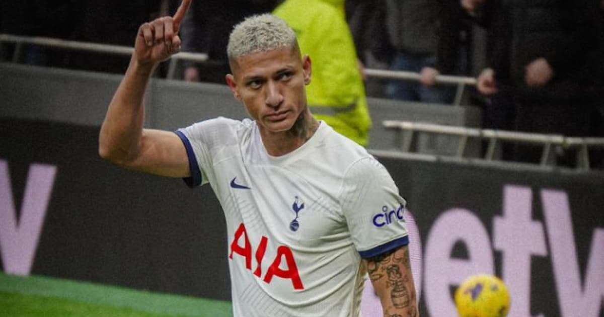 Técnico do Tottenham elogia Richarlison após jogador falar sobre saúde mental 