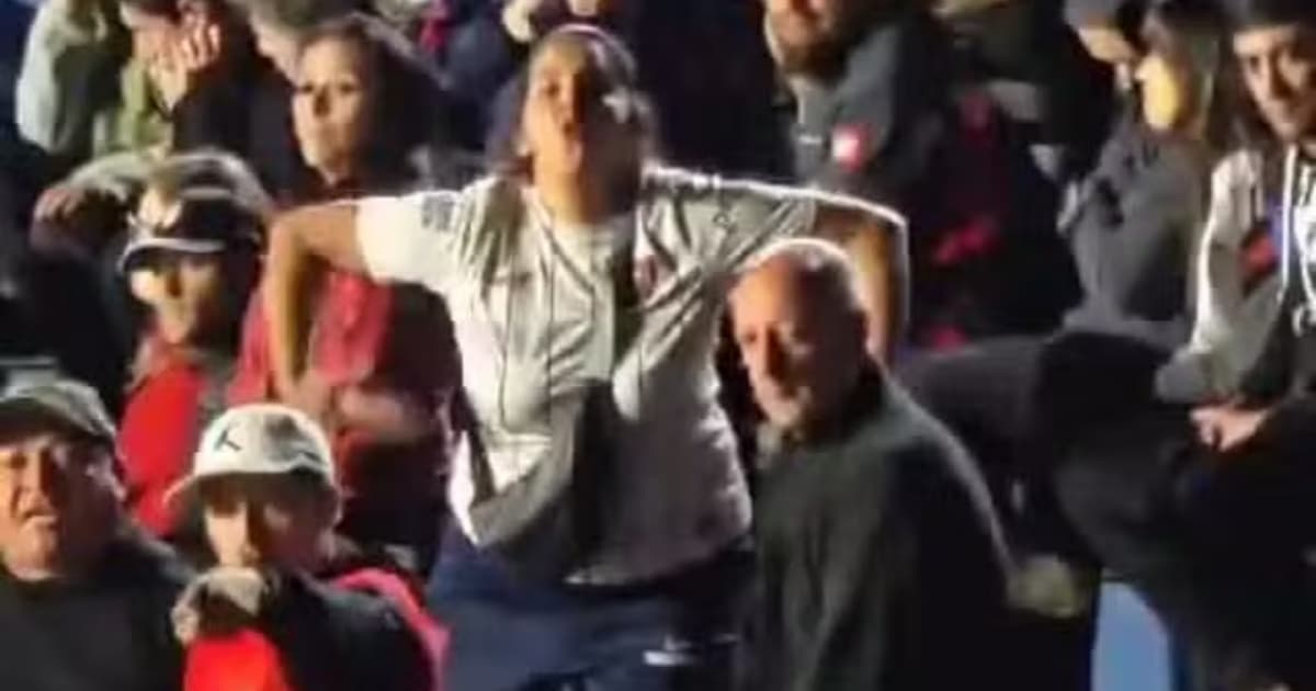 VÍDEO: Torcedora do San Lorenzo imita macaco em direção à torcida do Palmeiras