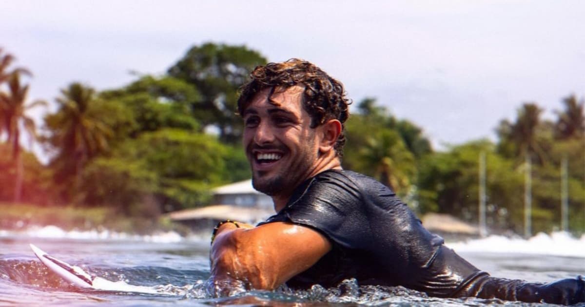 Atleta olímpico de Surf, Chumbinho aparece se recuperando nas águas após acidente no Havaí