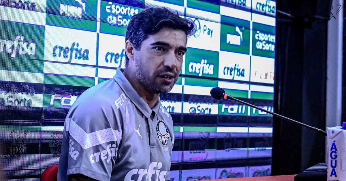 Após Palmeiras bater o Vitória, Abel critica gramado do Barradão: "Parabéns aos jogadores pelo esforço"