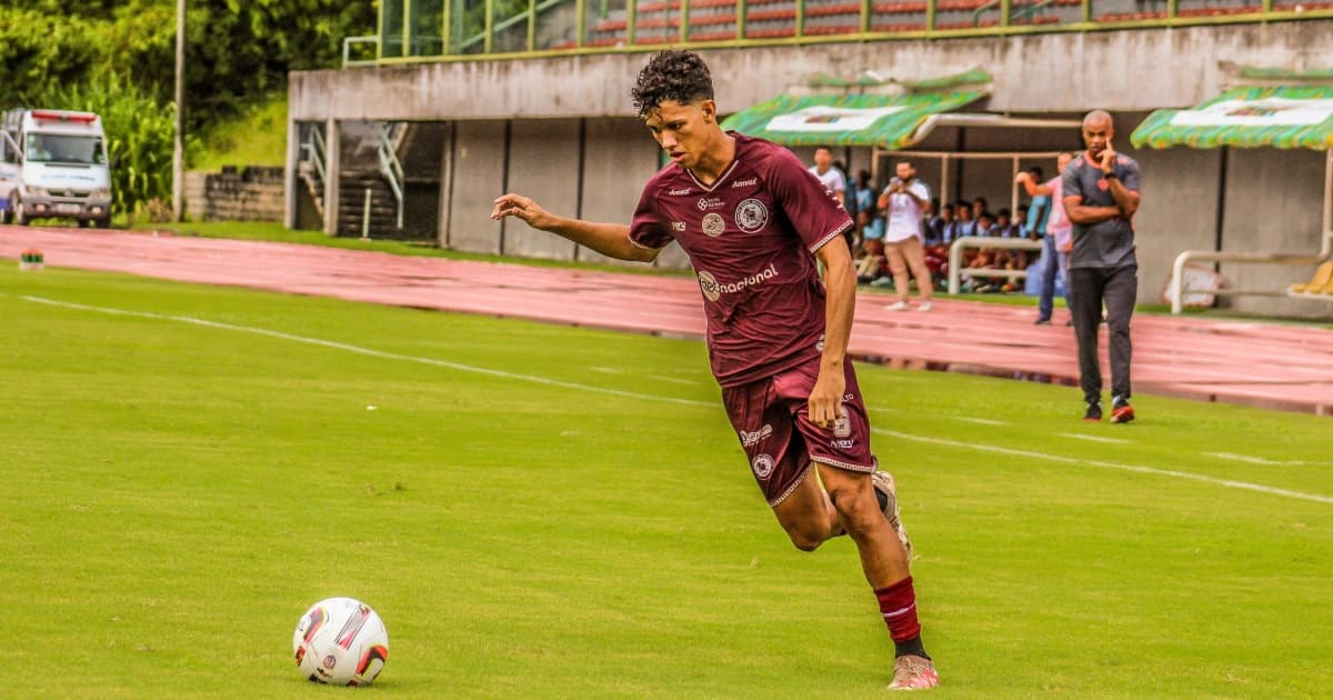 VÍDEO: Lateral decide vitória do Jacuipense no Baiano Sub-20 com gol olímpico