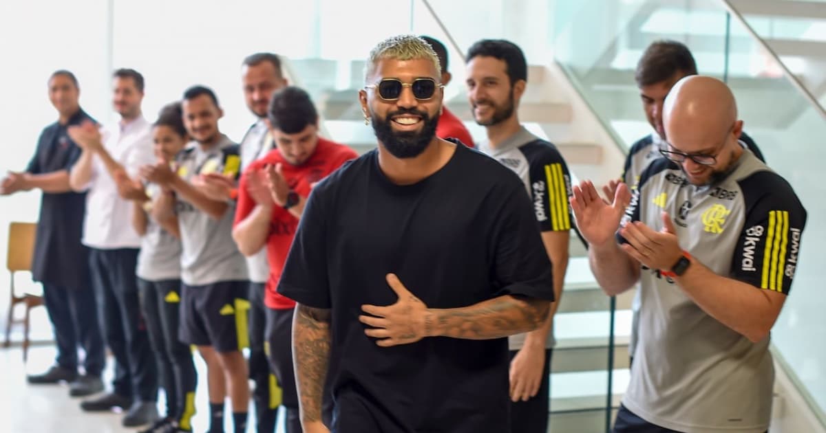 VÍDEO: Gabigol retorna ao CT do Flamengo e é aplaudido pelos funcionários do clube