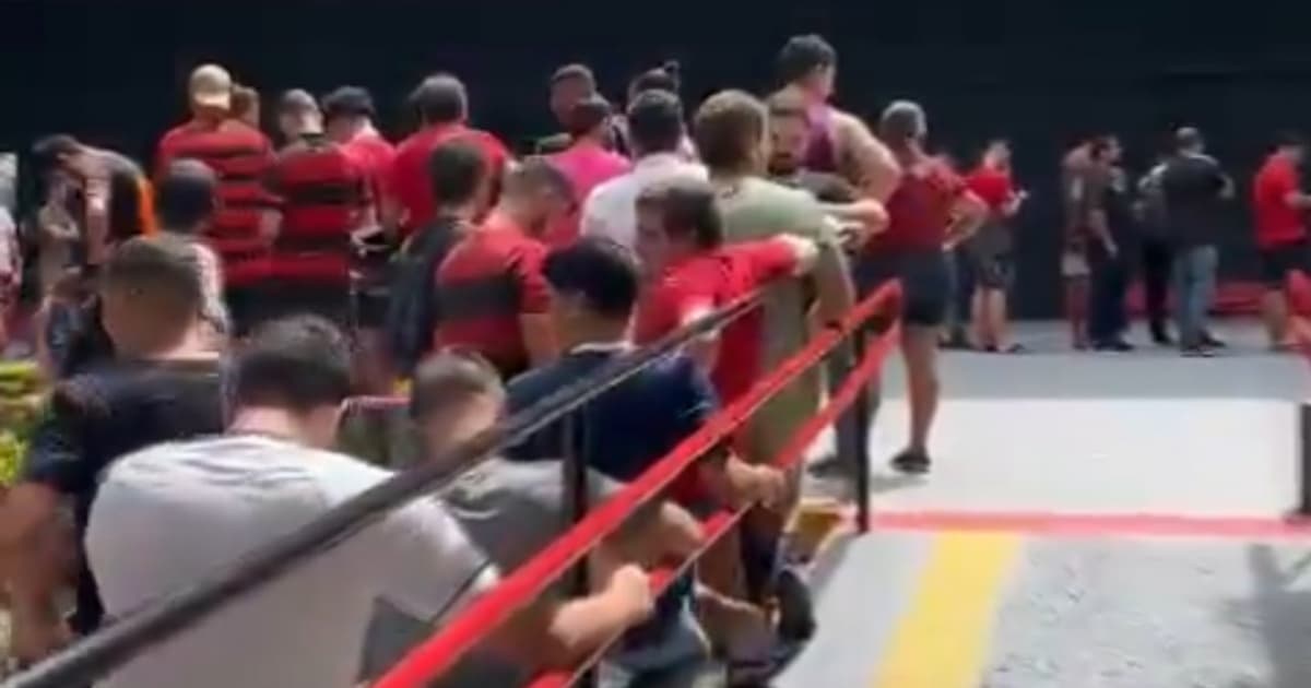 Torcedores do Sport montam fila para ajudar vítimas das fortes chuvas no RS