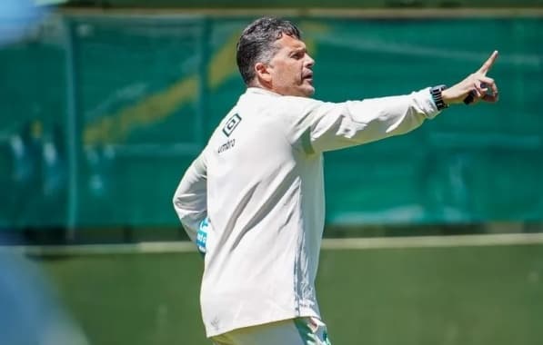 Londrina anuncia a contratação do técnico Claudinei Oliveira até o final de 2025