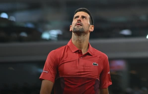 Djokovic abandona Roland Garros por lesão e vai perder o posto de Número 1 do tênis