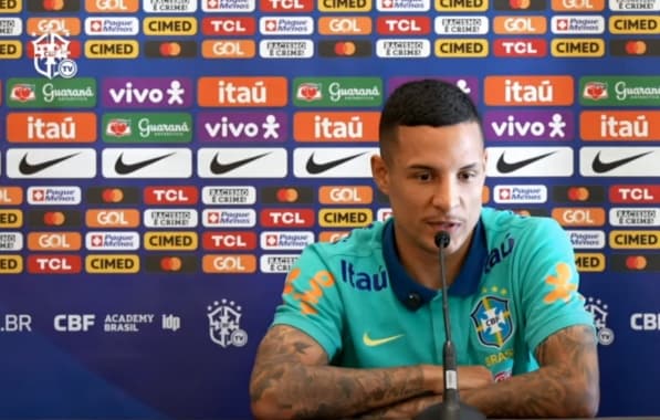 Guilherme Arana mantém pés no chão ao projetar Copa de 2026: "Procuro só trabalhar"