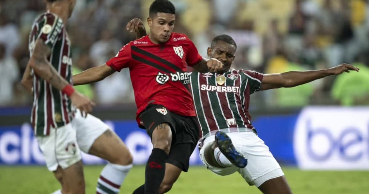 Com protestos no Maracanã, Fluminense perde pro Atlético-GO e entra no Z4 do Brasileirão