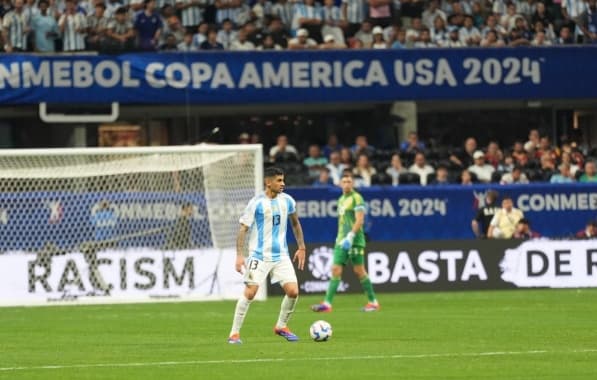 Após estreia com vitória, argentinos criticam gramado da Copa América: "Sempre será um nível abaixo da Euro"