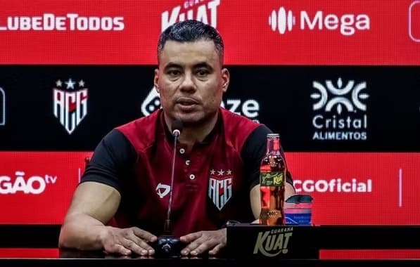 Atlético-GO anuncia a saída do técnico Jair Ventura
