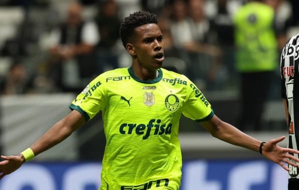 Chelsea anuncia a contratação do atacante Estêvão, do Palmeiras; sabia os valores da transferência