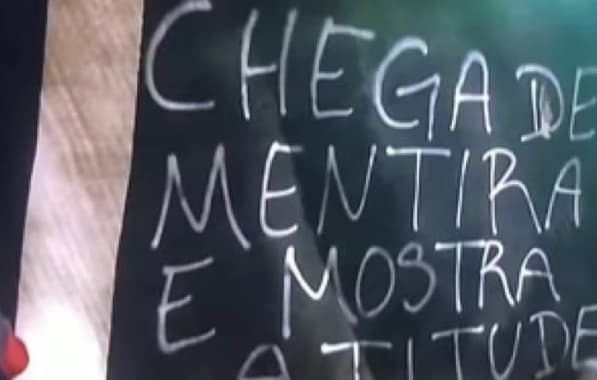 "Acabou a Paz": Muros da sede social do Corinthians são pichados