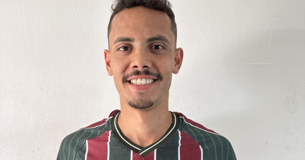 Card de anúncio do atacante Padu no Fluminense de Feira