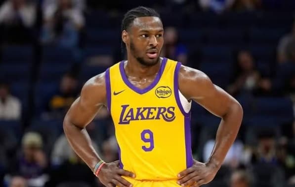 Filho de LeBron James faz estreia pelo Los Angeles Lakers no profissional