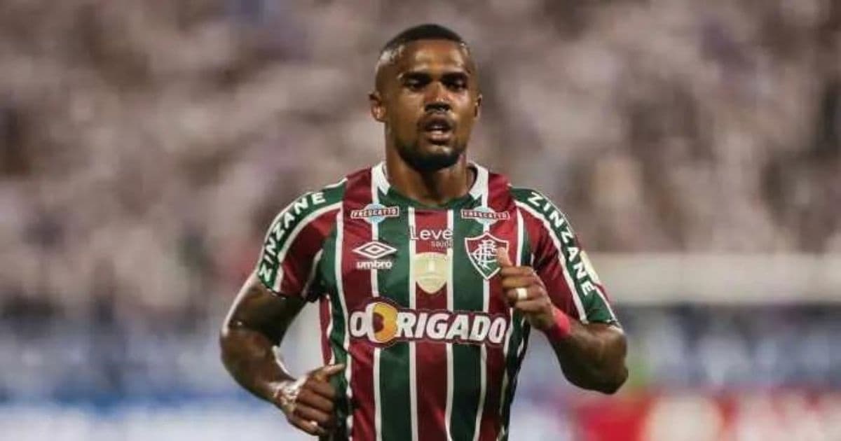 Douglas Costa pelo Fluminense