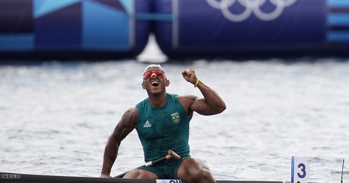 Paris-2024: Isaquias Queiroz faz arrancada impressionante e leva a prata no C1 1000m