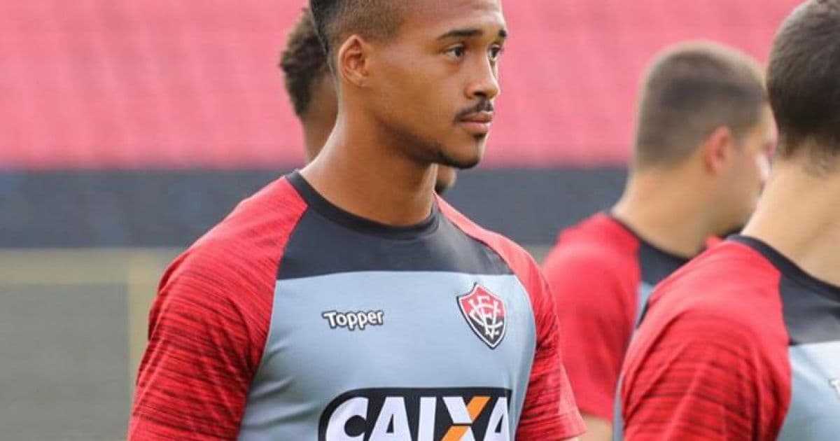  Vitória não renova com o zagueiro Carlos e jogador se transfere para Jacuipense