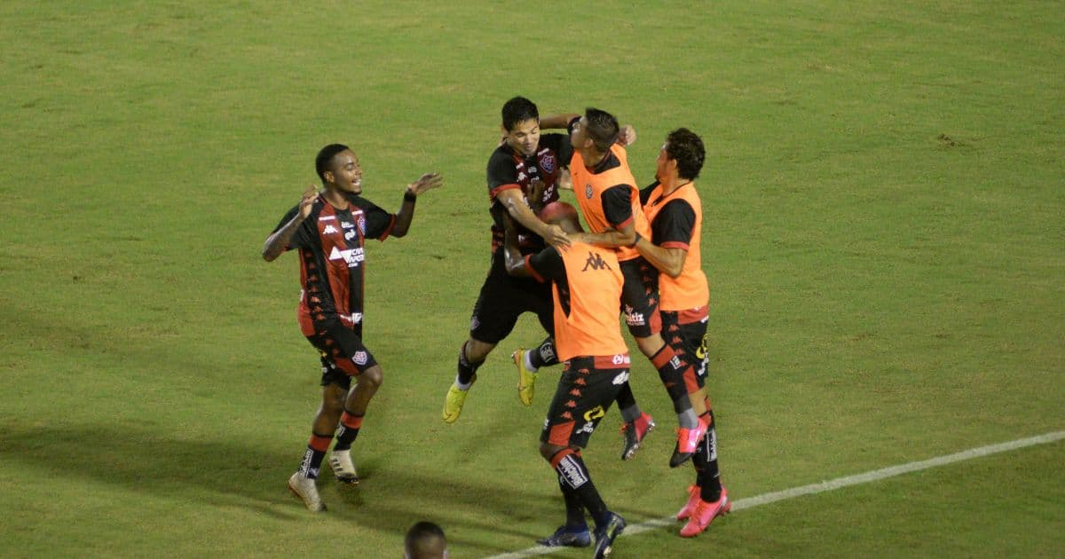 Com gol de Léo Ceará, Vitória bate o Paraná e segue sem perder na Série B