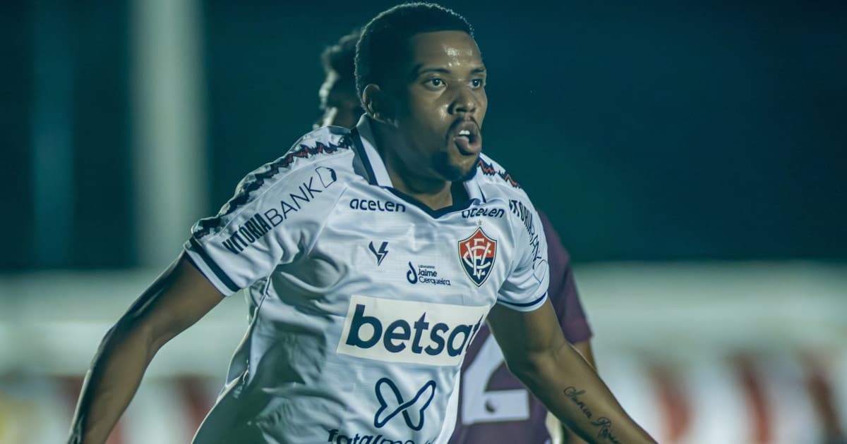 Iury Castilho marca e Vitória vence Jacuipense em estreia no Campeonato Baiano