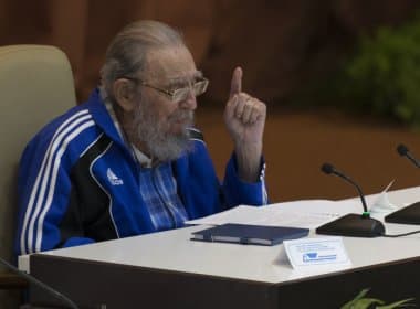 No aniversário de 90 anos, Fidel Castro agradece a cubanos e critica Obama