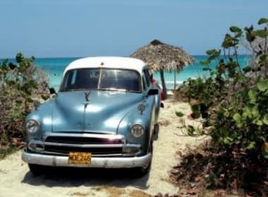 Cuba revoga restrições a compra de carros