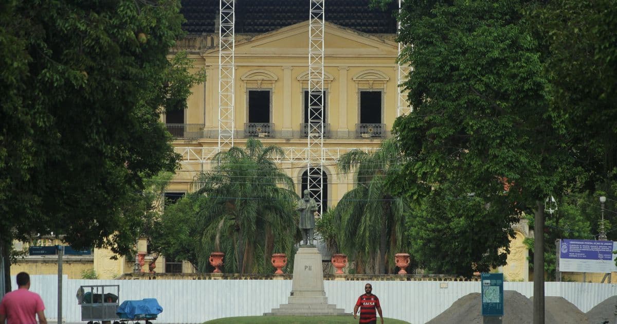 Governo quer transformar Museu Nacional em Palácio Imperial e deixar acervo fora