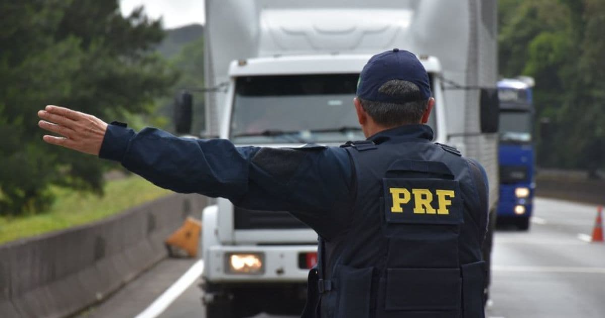 PRF dispersou tentativas de bloqueios de caminhoneiros, diz governo