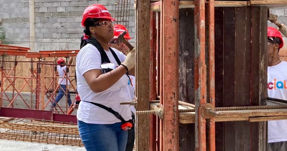 Moura Dubeux desenvolve ação em Salvador para inserção de mulheres no mercado de construção civil; entenda