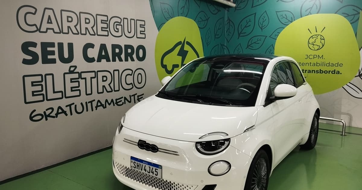 Autos e Motos: Fiat 500e esbarra no Brasil dos carros a combustão