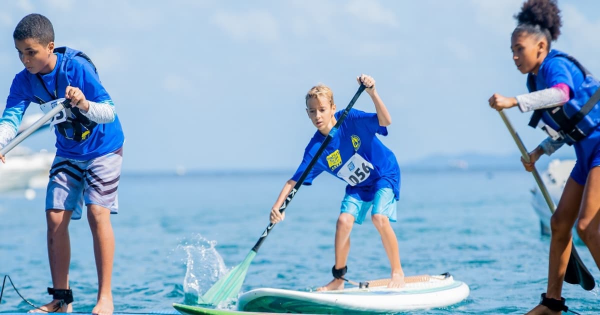 Yacht Clube lança projeto de esportes náuticos para rede municipal de ensino