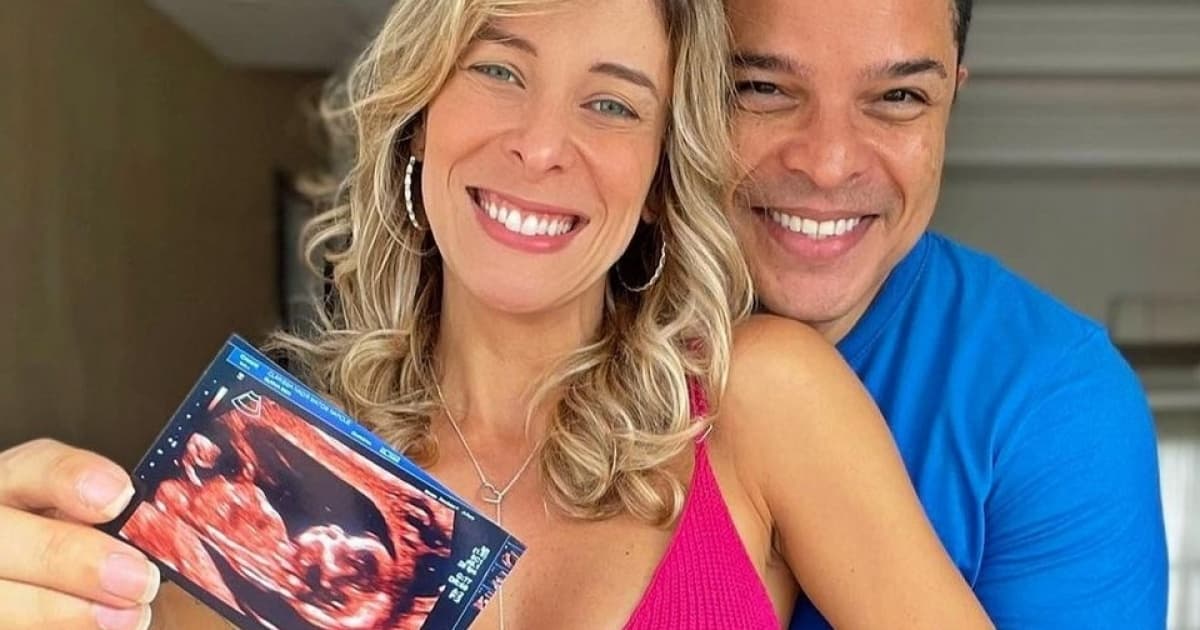 Clarissa Napolli e Adelmo Casé anunciam gravidez: “É claro que tanto amor assim tinha que transbordar”