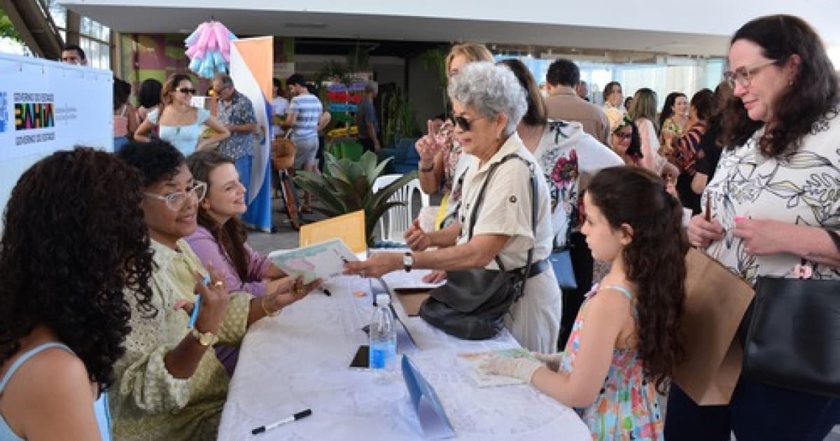 Coleção de livros inspirados na Bahia é lançada em tarde de autógrafos em Salvador