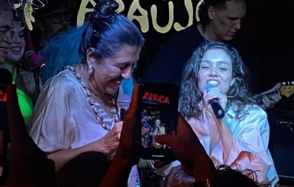 De volta a Salvador, Sophie Charlotte aproveita noite no Santo Antônio Além do Carmo com Regina Casé 