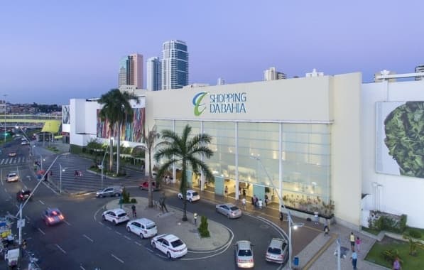 Volta às aulas: Shopping da Bahia promove campanha para doação de materiais escolares 
