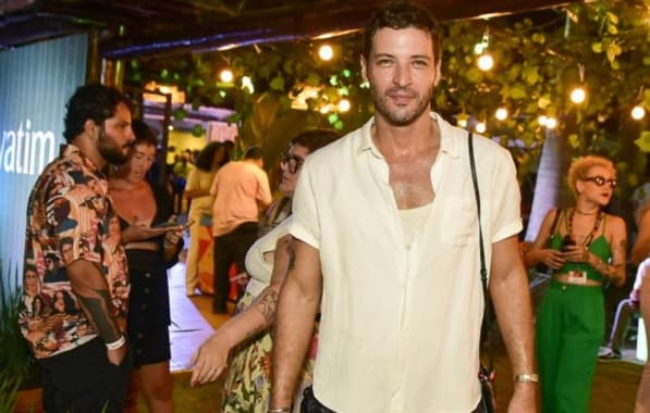 Pela primeira vez no Festival de Verão, ator Leandro Lima diz que adora visitar a capital baiana: “Me faz bem”