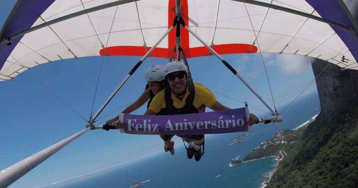 Comemorando aniversário, Maria Cohim faz voo de asa delta