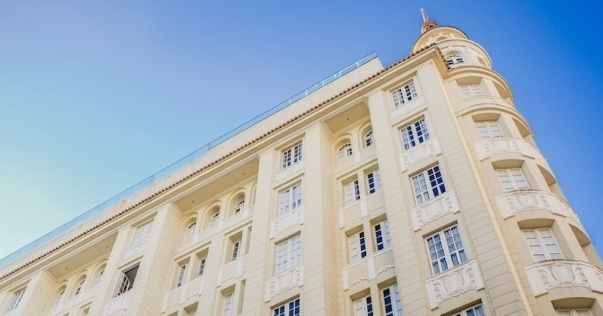 Referência no setor hoteleiro, prédio do Fera Palace completa 90 anos de história 