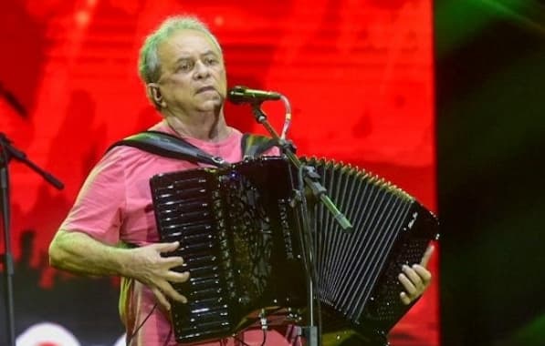 Flávio José revela inspiração em Luiz Gonzaga e comenta tendência de “repaginar” músicas de forró 