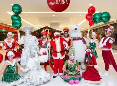 Paradas e corais de Natal encantam visitantes no Shopping Barra