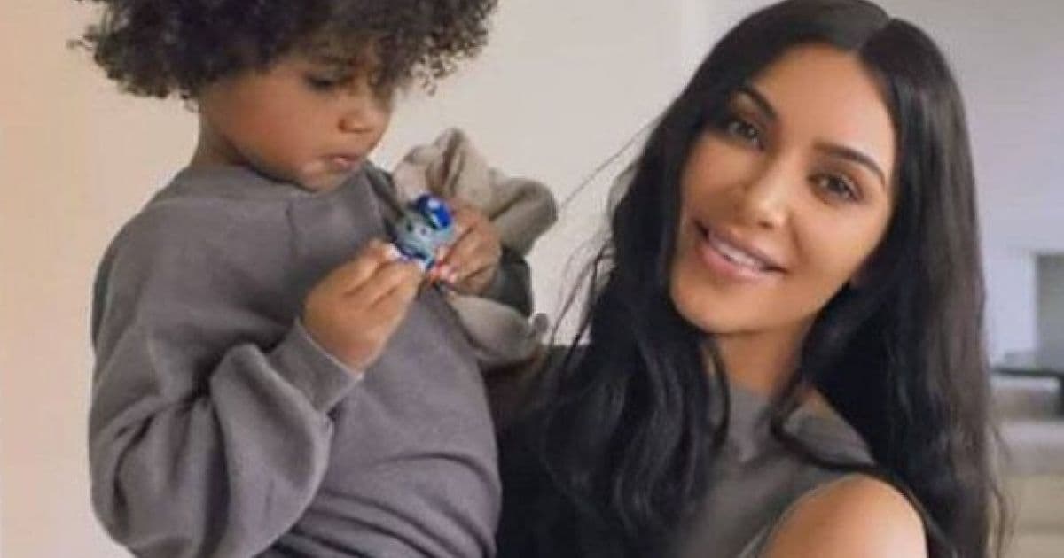 Kim Kardashian diz que filho de 5 anos testou positivo para Covid-19