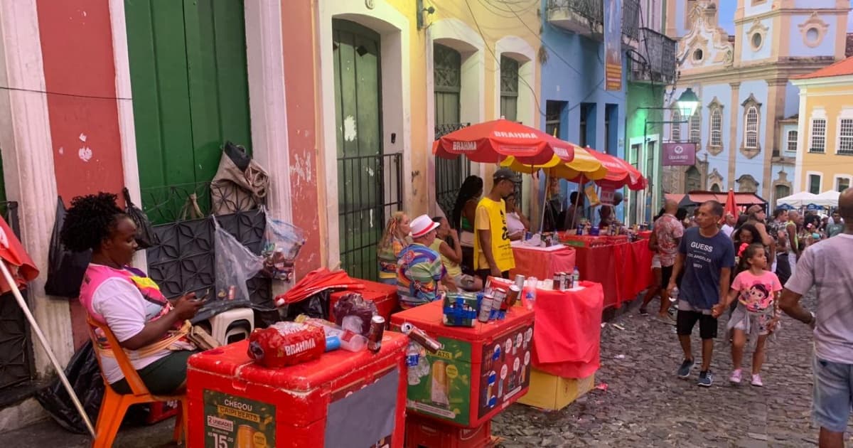 Ambulantes se frustram com fluxo de vendas no Pelourinho: “Está muito fraco”