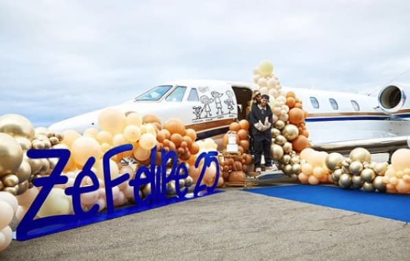 Zé Felipe ganha avião de presente da esposa Virginia: “Te amo demais meu amor, esse avião é nosso”