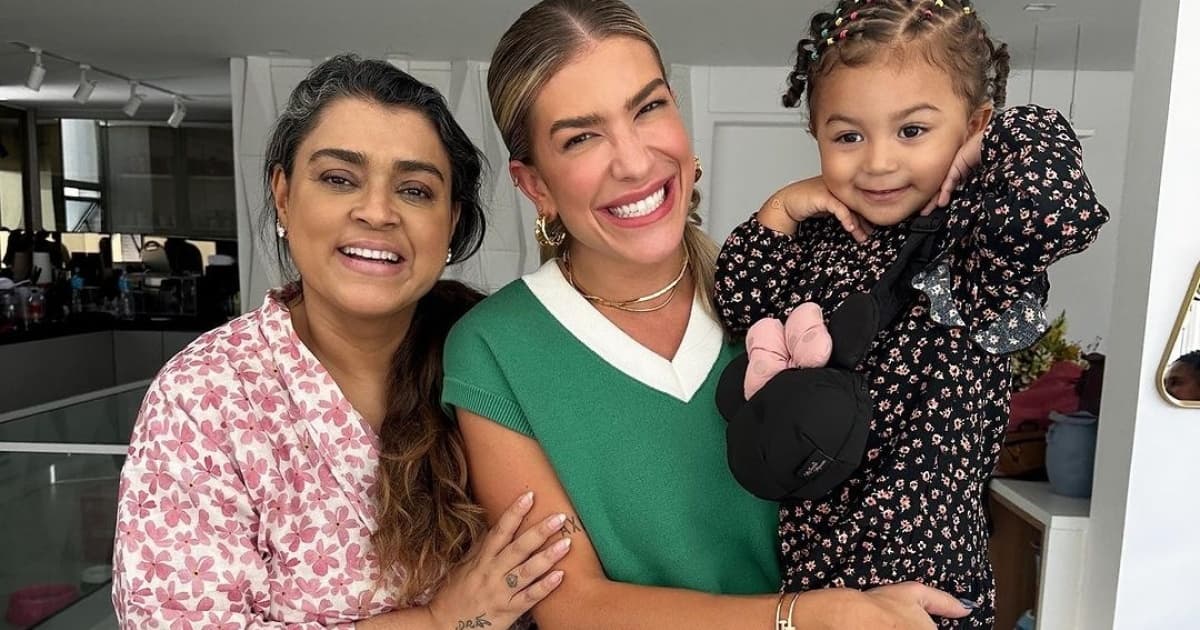 Preta Gil recebe Lore Improta e Liz após alta médica: “Primeira visita em casa”