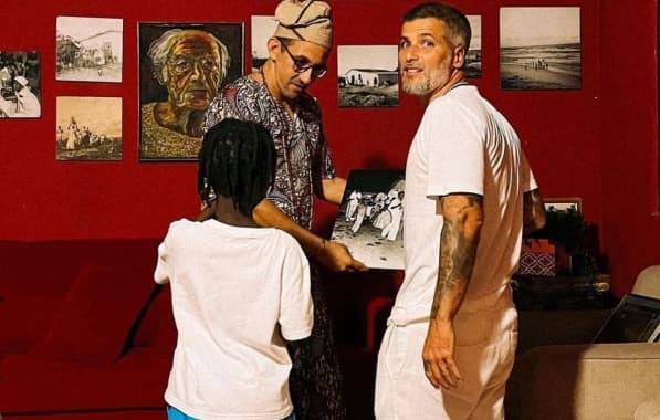 Bruno Gagliasso é alvo de intolerância religiosa após foto de filho em terreiro na Bahia