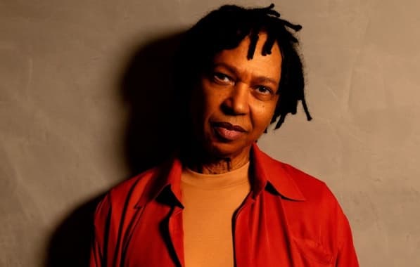 VÍDEO: Alagoano, Djavan se solidariza durante show com o povo de Maceió: “Um absurdo”