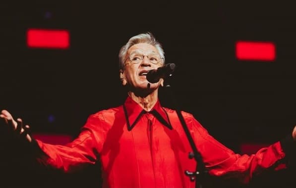 Caetano Veloso faz pausa em "férias radicais" e anuncia show especial no Festival de Verão Salvador