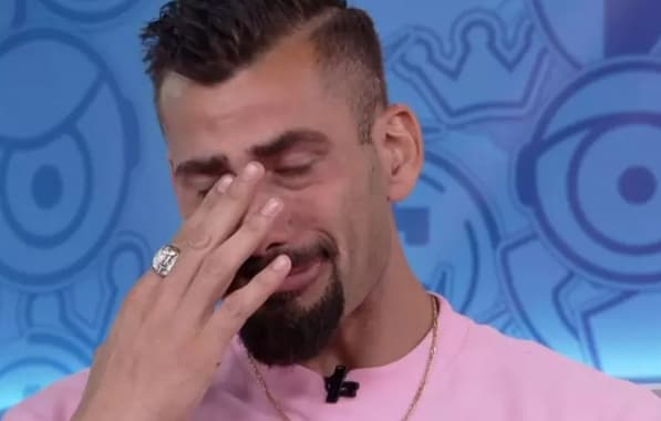 VÍDEO: Nizam chora ao se colocar como vilão do BBB e pede desculpas