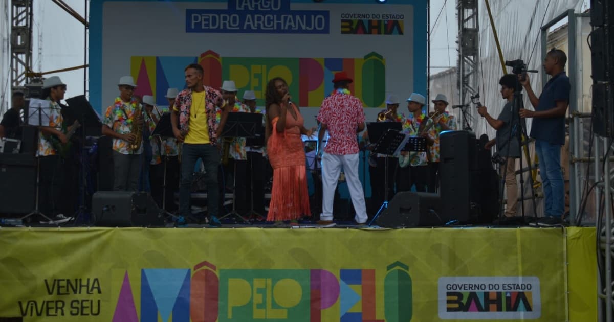 Orquestra Baile Renascer leva alegria ao Largo Pedro Archanjo, no Pelourinho 