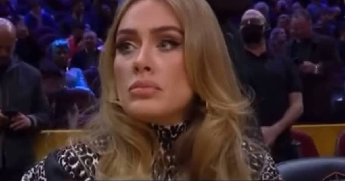 Após virar meme, Adele nega uso de preenchimento labial