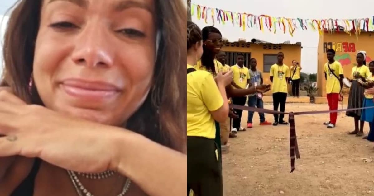 Anitta chora com escola da África