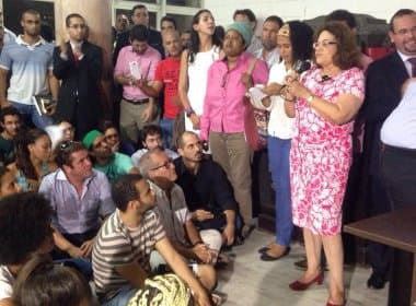 Sara Brito critica Moro durante ato pela democracia na Faculdade de Direito da UFBA